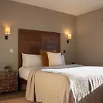 Hotel Fiddle + Bow