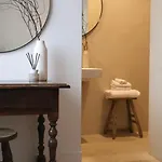 Fiddle + Bow فندق