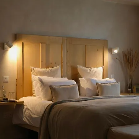 Fiddle + Bow 호텔 4*