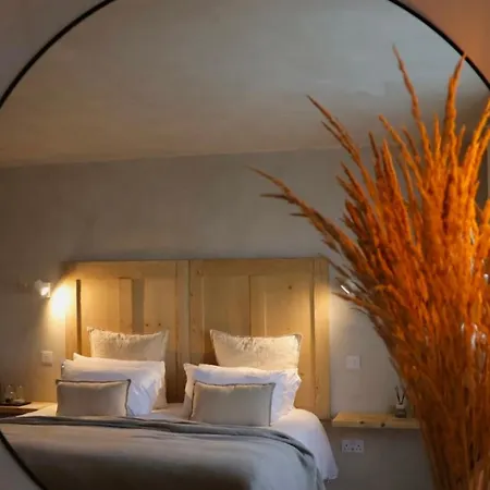 Fiddle + Bow 호텔 둘린