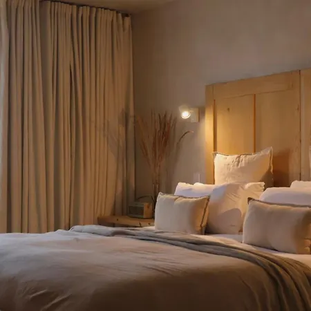 Fiddle + Bow فندق