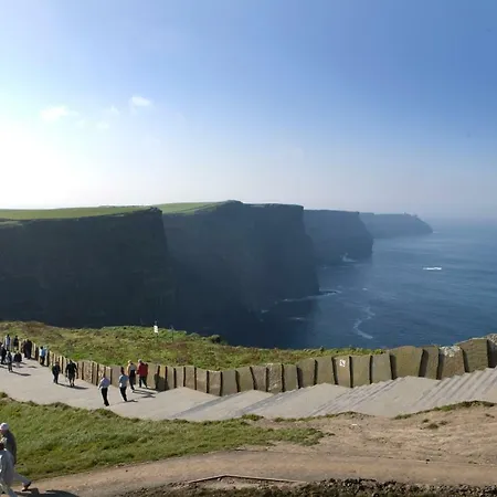Szálloda Fiddle + Bow Doolin