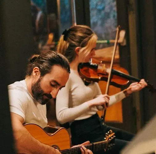 Fiddle + Bow Hotel Doolin